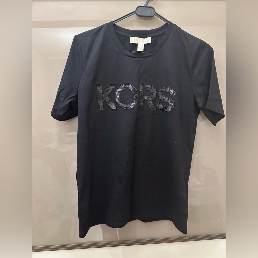 NWT Michael Kors women’s black logo tshirt size small - Picture 4 of 8